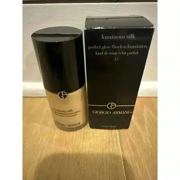 GIORGIO-ARMANI Luminous Silk Foundation # 3.5 - light to medium warm undertone - Picture 1 of 8